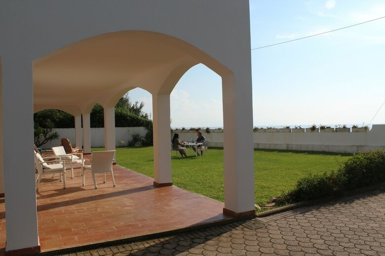 Ville Oleandra E Torre