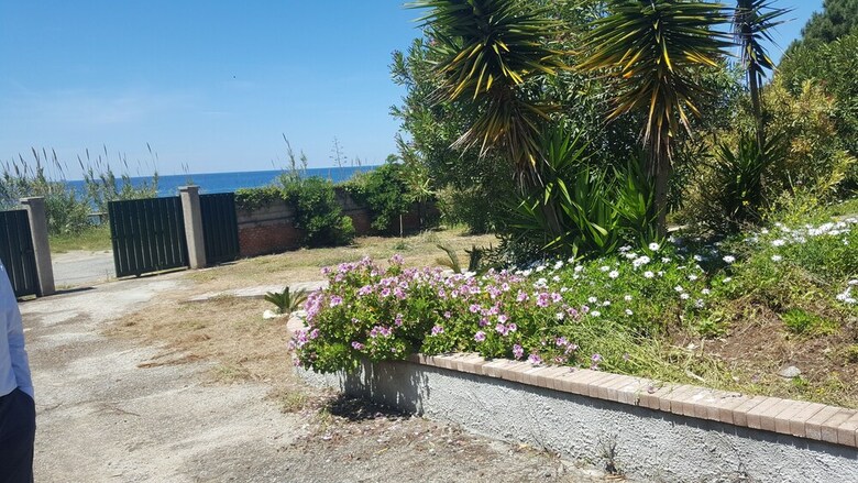 Ville Oleandra E Torre