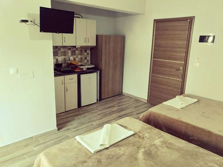 Aparthotel Gatos Village Studios & Apartments