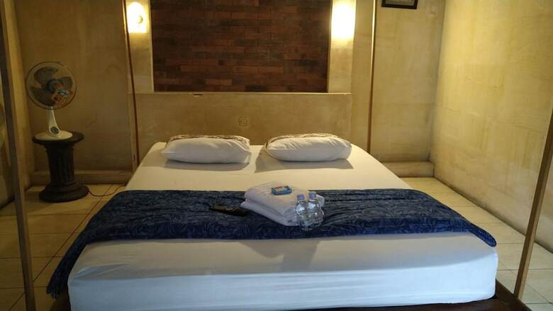 Hotel Lotus Ll Guesthouse