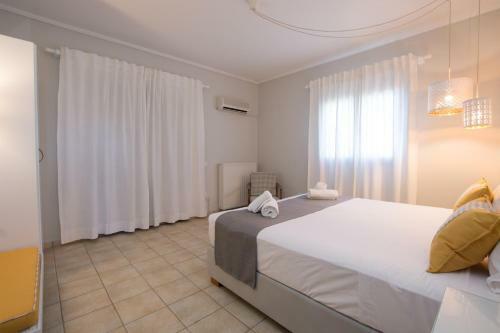 Hotel Golden Coast Boutique - Luxury Living