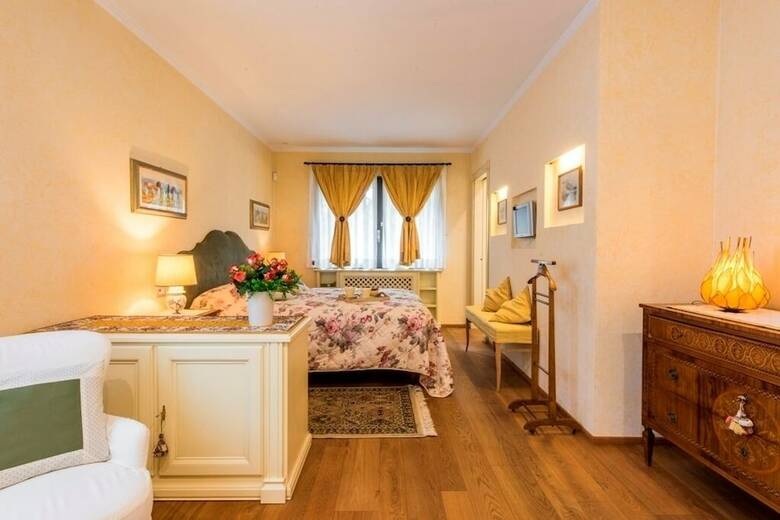 Deluxe Charming Florentine Villa In The City. Plus