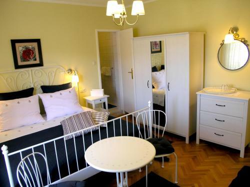 Hostal House Rozi