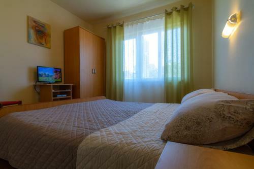 Apartments & Rooms Sanja