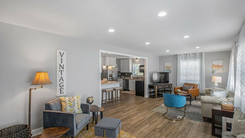 3 Bedroom, Tyvola Road