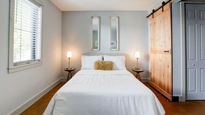5 Bedroom, East 18th Street