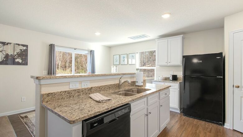 4 Bedroom, Ellingford Road