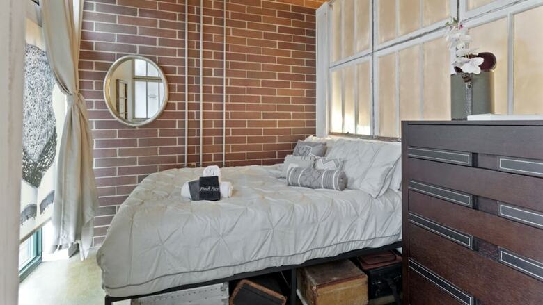 1 Bedroom, North Graham Street