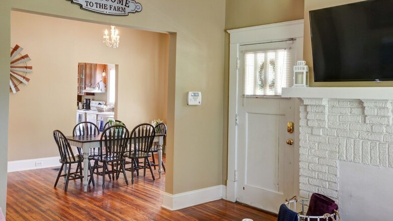 5 Bedroom, West 4th Street Extension