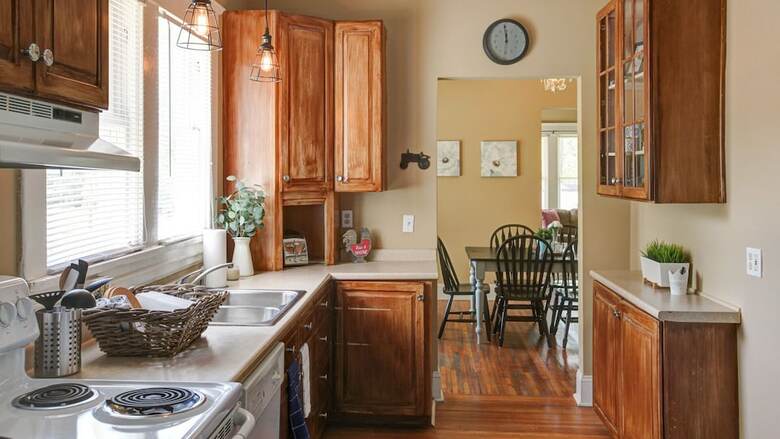 5 Bedroom, West 4th Street Extension