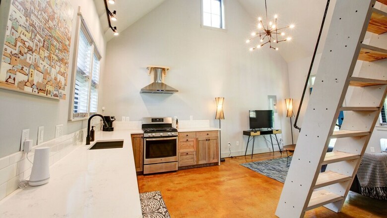 2 Bedroom, East 18th Street