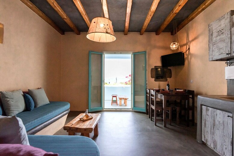 Pangaia Seaside Hotel