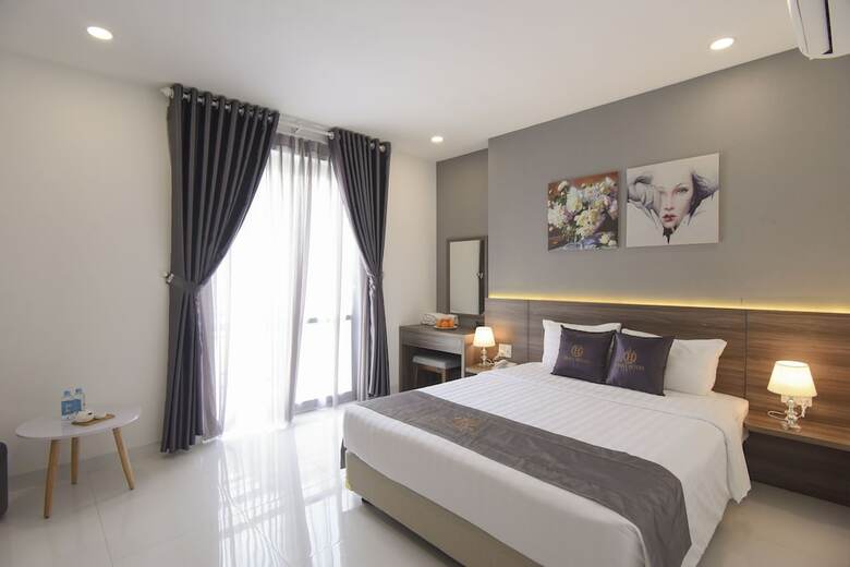 Hera Hotel