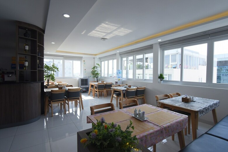 Hera Hotel