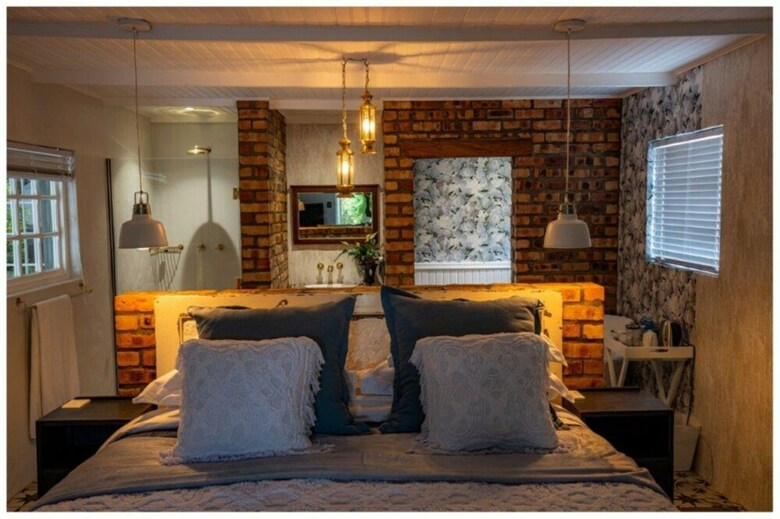 Hotel Oak Falls Accomodation