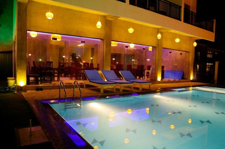 Hotel Aura Weligama Bay