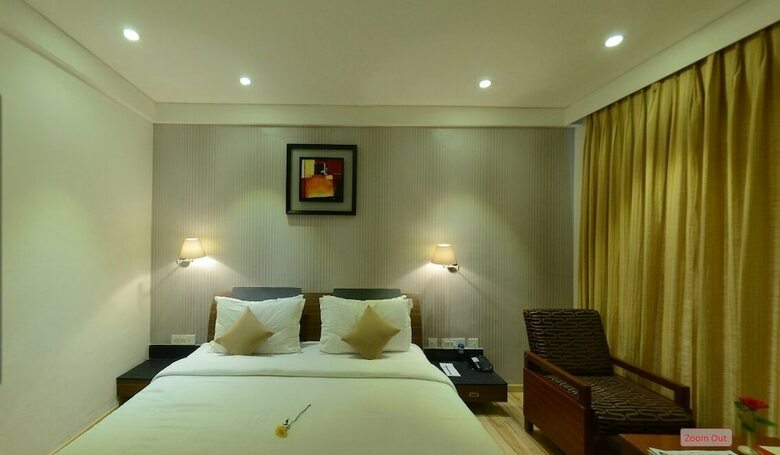 Hotel Royal Regency Lifotel By Crossway
