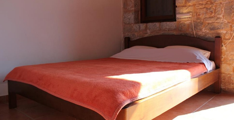Hotel Lalloudes