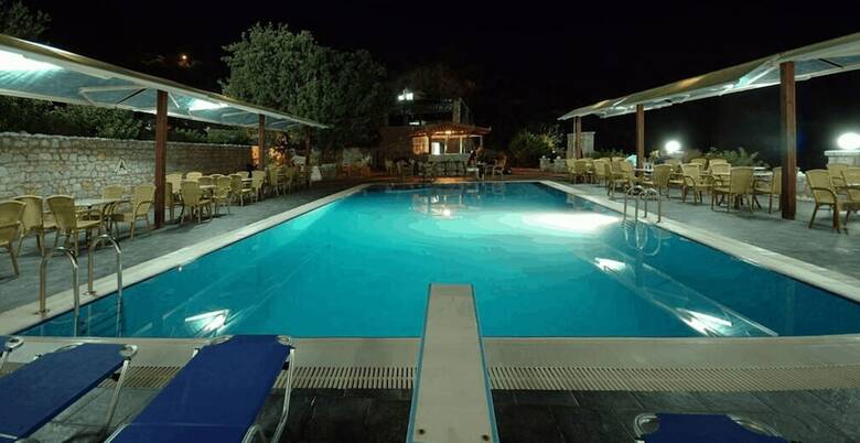 Hotel Lalloudes