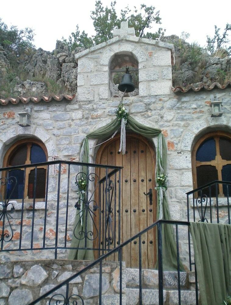 Hotel Lalloudes
