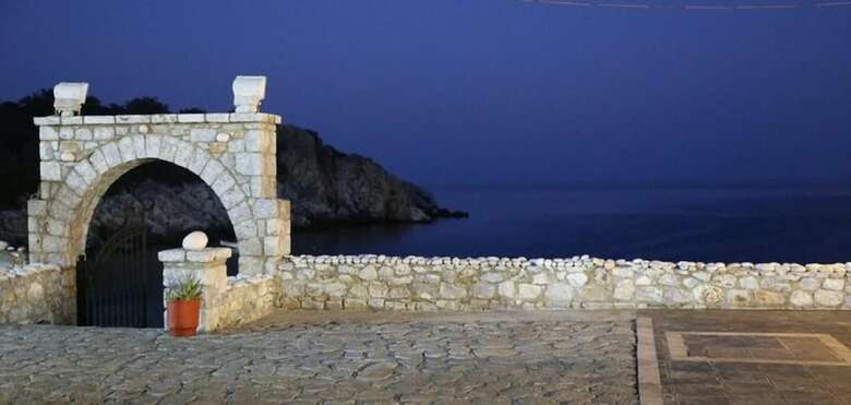 Hotel Lalloudes