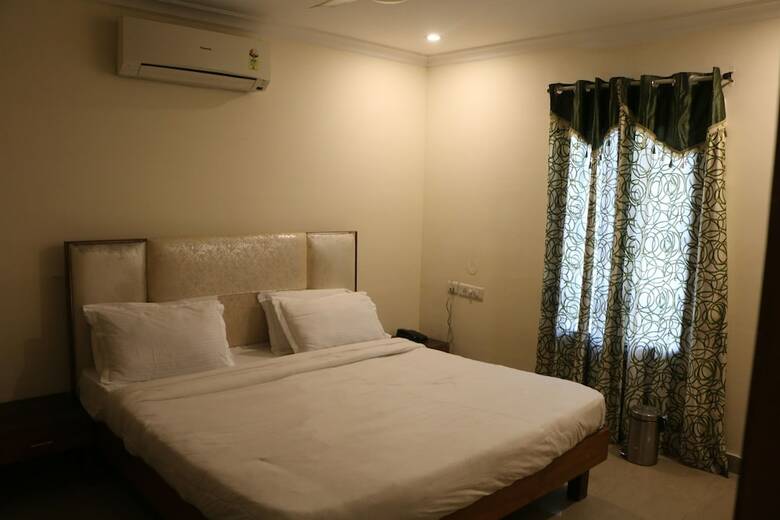 Hotel Golden Inn