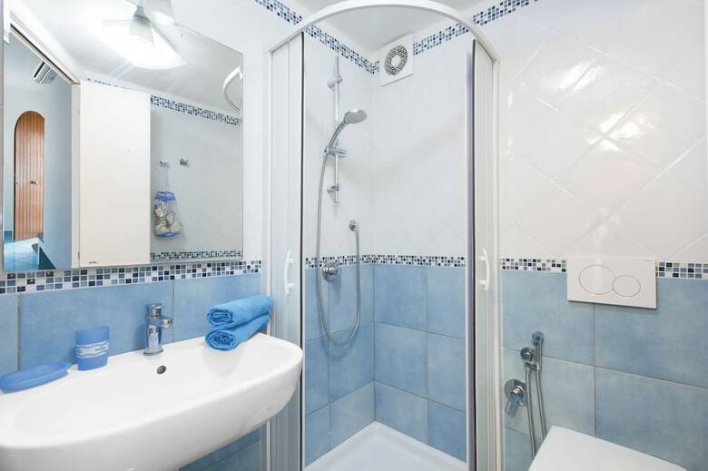 Apartamento San Montano Sole E Mare