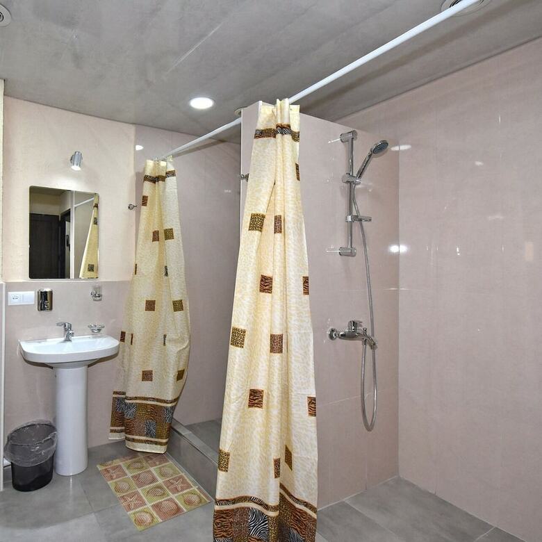 Hostal Li-em Fauna Hostel