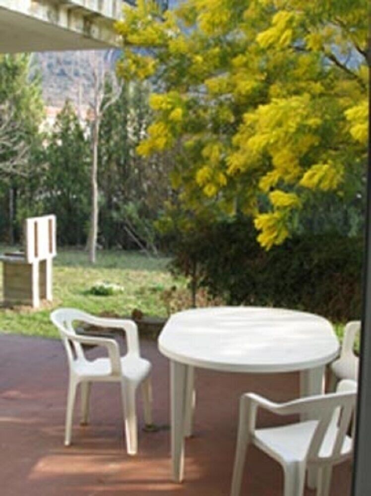 Camping De L'agly. Gites
