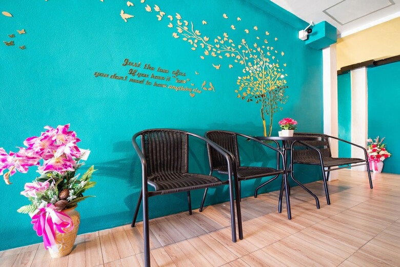 Hotel Oyo 784 Brown Home Sattahip