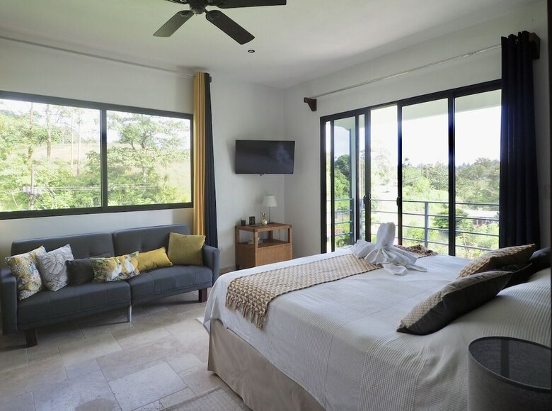 Bed & Breakfast Blue Jungle Lodge