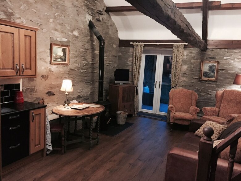 Impeccable 2-bed Cottage Near Betws Y Coed