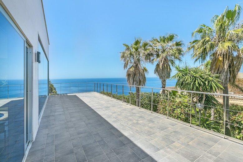 Villa Bay Blue By Priority