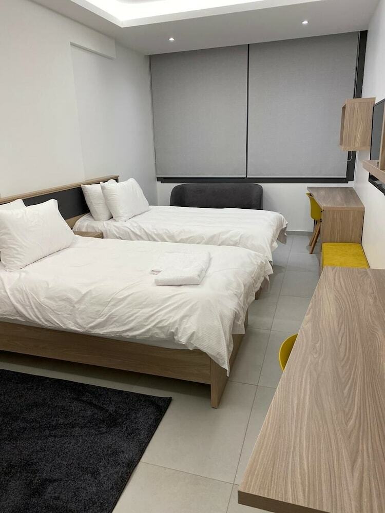 Hotel Shade Suites And Studios