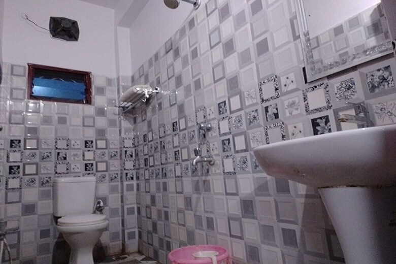 Live Hotel