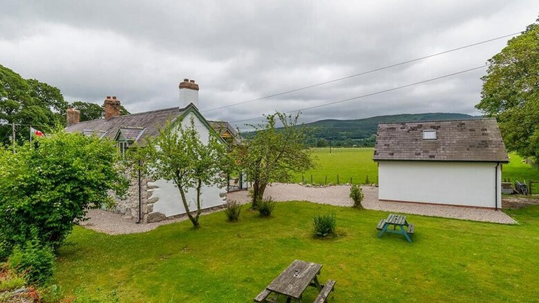 Lily Bank Cottage