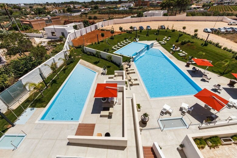 Seawater Hotel