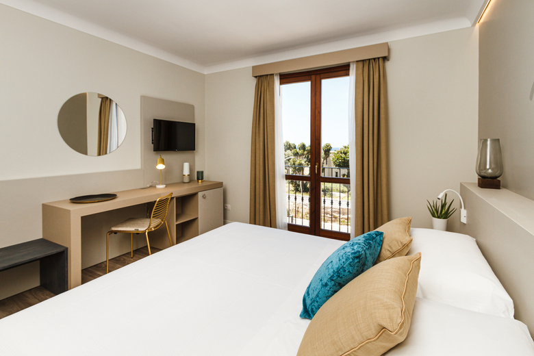 Seawater Hotel