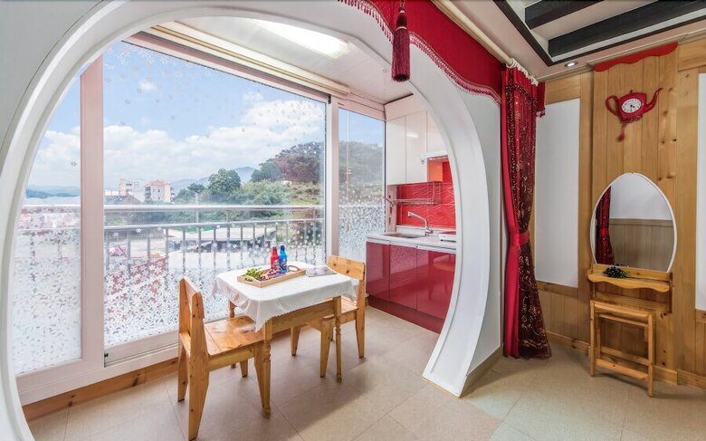 Geoje Sunflower Pension