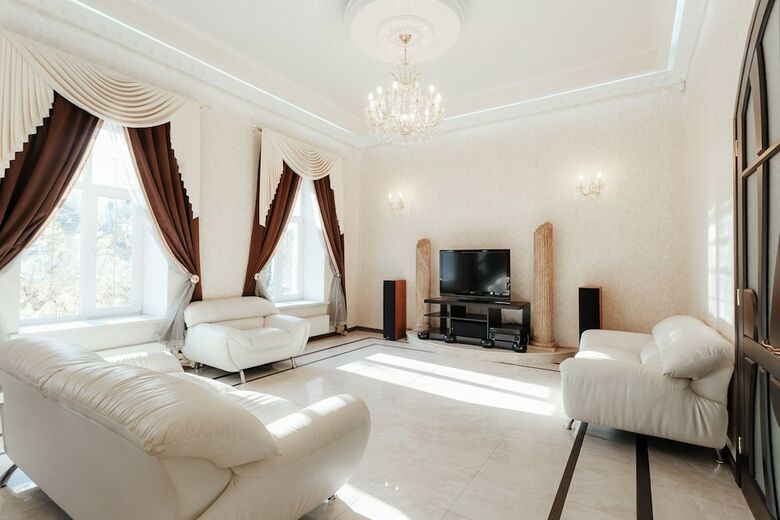 Royal Apartment Uspenskaya 12