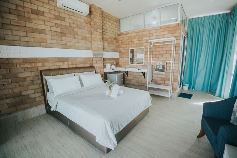 Hotel Ombak Deru Lodge