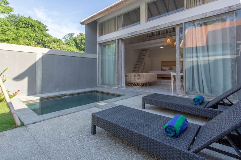White Studio Villa