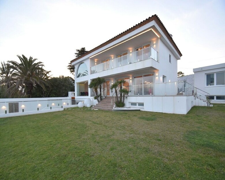 Villa Gaud� Vilanova House