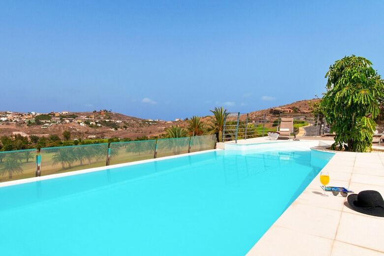 Villa Piedra Amarilla
