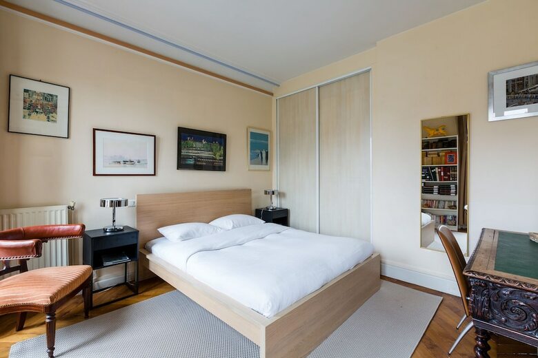 Quai Aux Fleurs Apartment