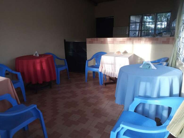 Acacia Hotel