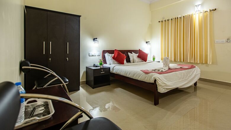 Hotel Woodside Residency Thekkady