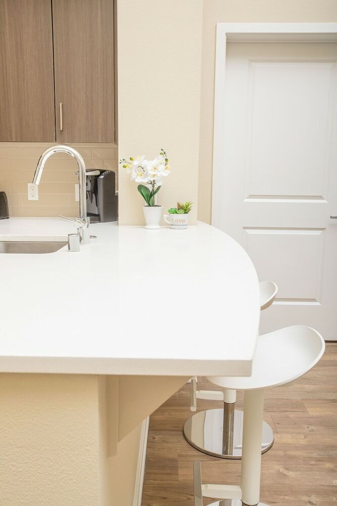 Apartamentos Irvine Deluxe Design Suites By A