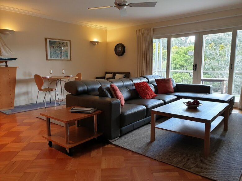Apartamentos Lakeside Suites