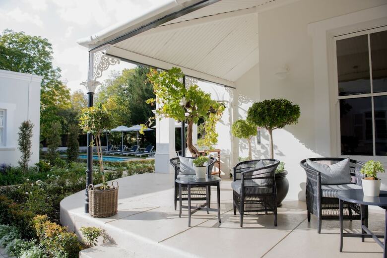 River Manor Boutique Hotel